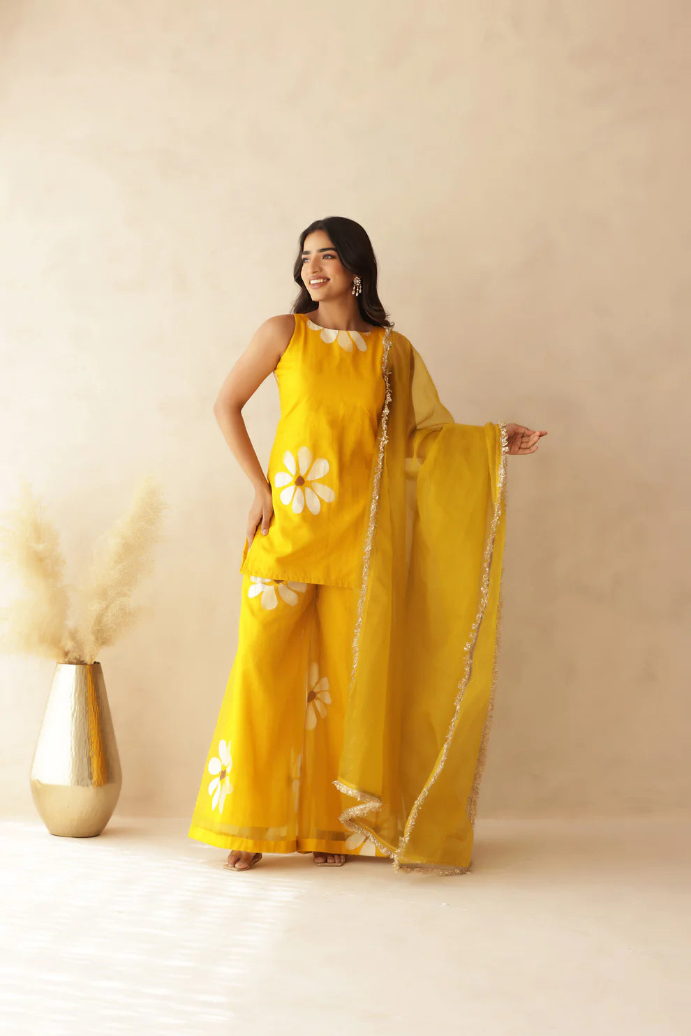 HEER RED HANDPAINTED SHARARA SET