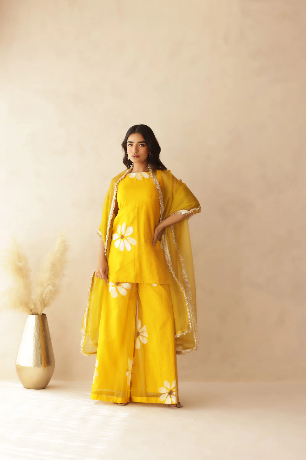 HEER RED HANDPAINTED SHARARA SET