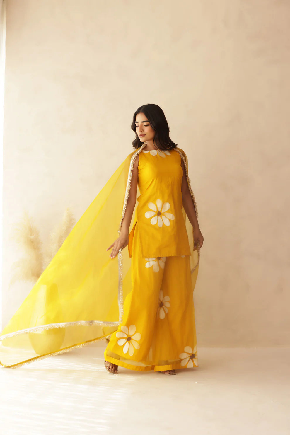 HEER RED HANDPAINTED SHARARA SET