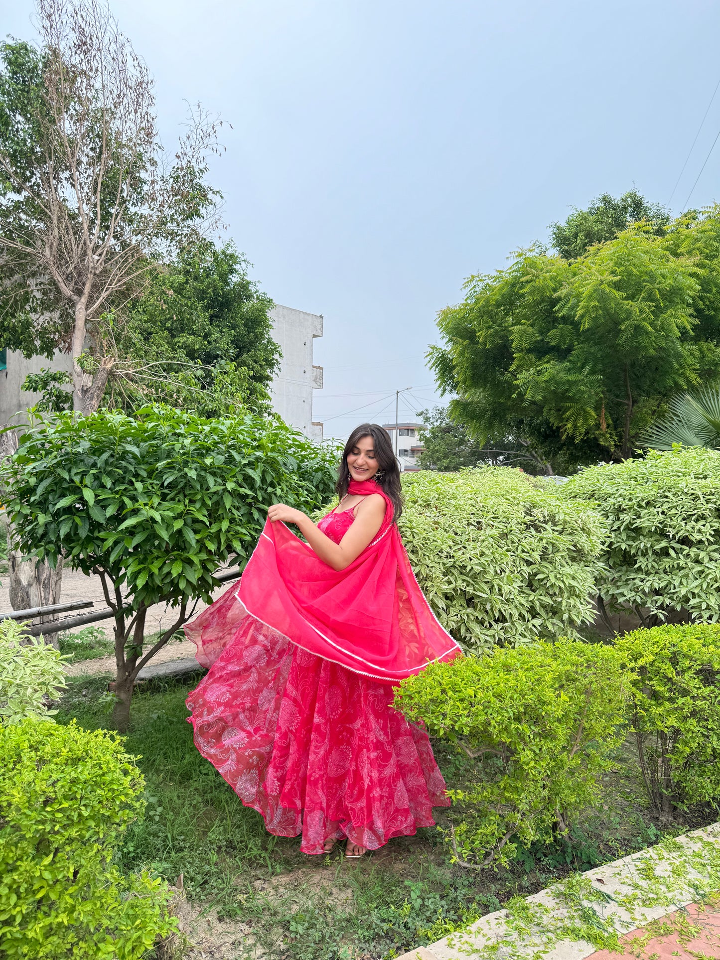 SAAVI PINK FLORAL PRINT ORGANZA ANARKALI SET Deasha India