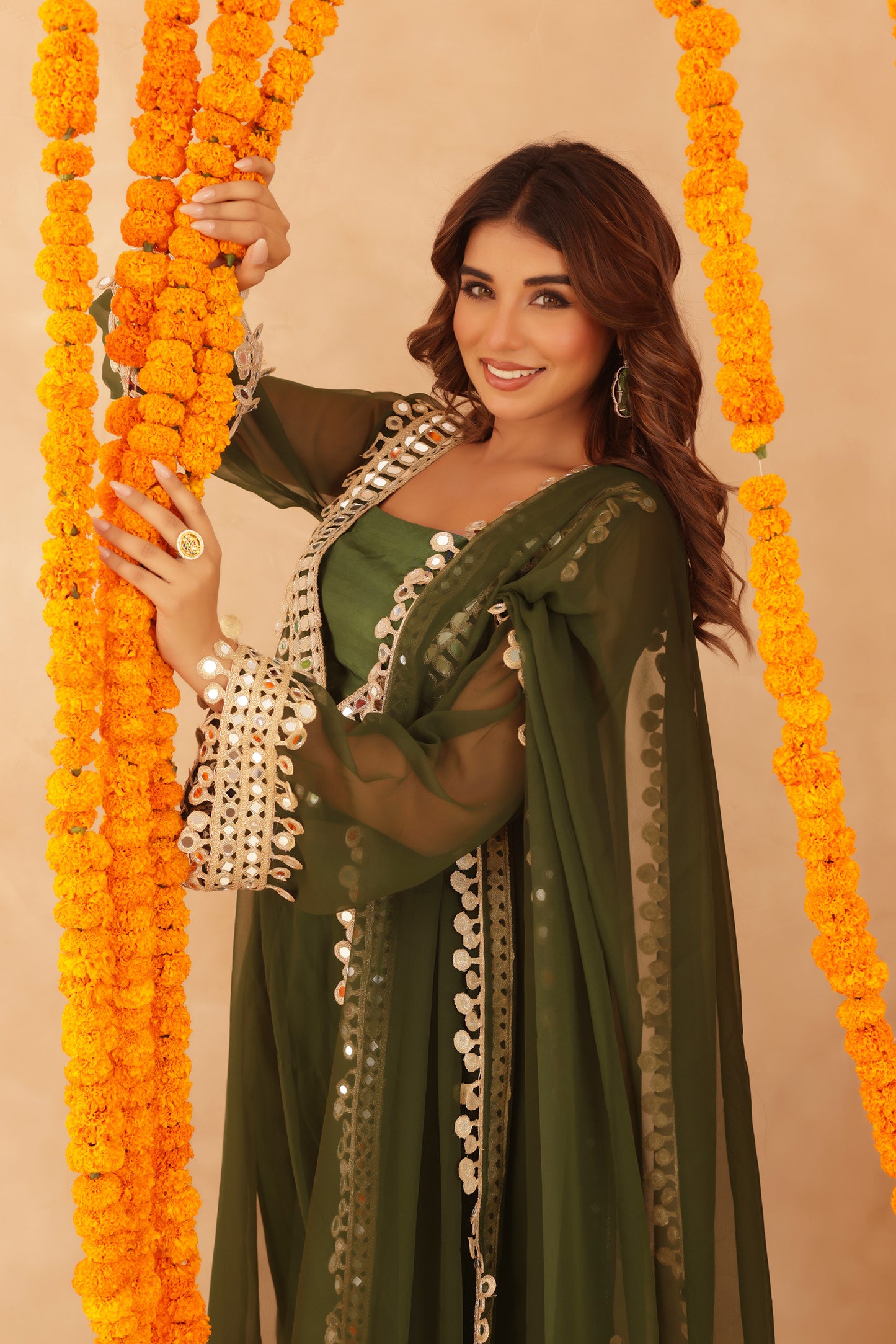 NIDA GREEN MIRROR LACE WORK FUSION SET