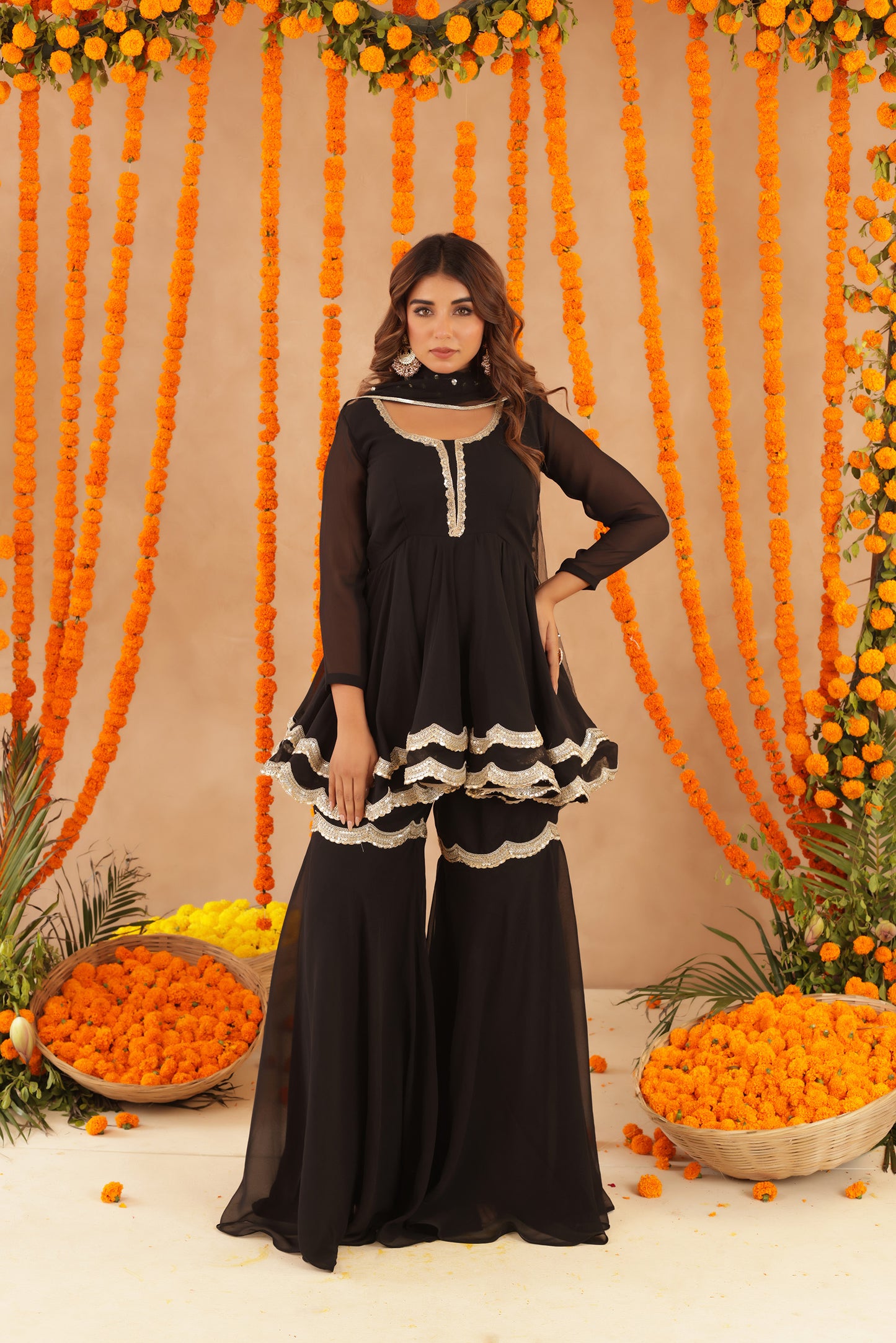 ASIN BLACK SHARARA SET