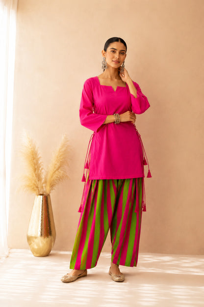 AYAH MAGENTA COTTON DETAILED FARSHI SET