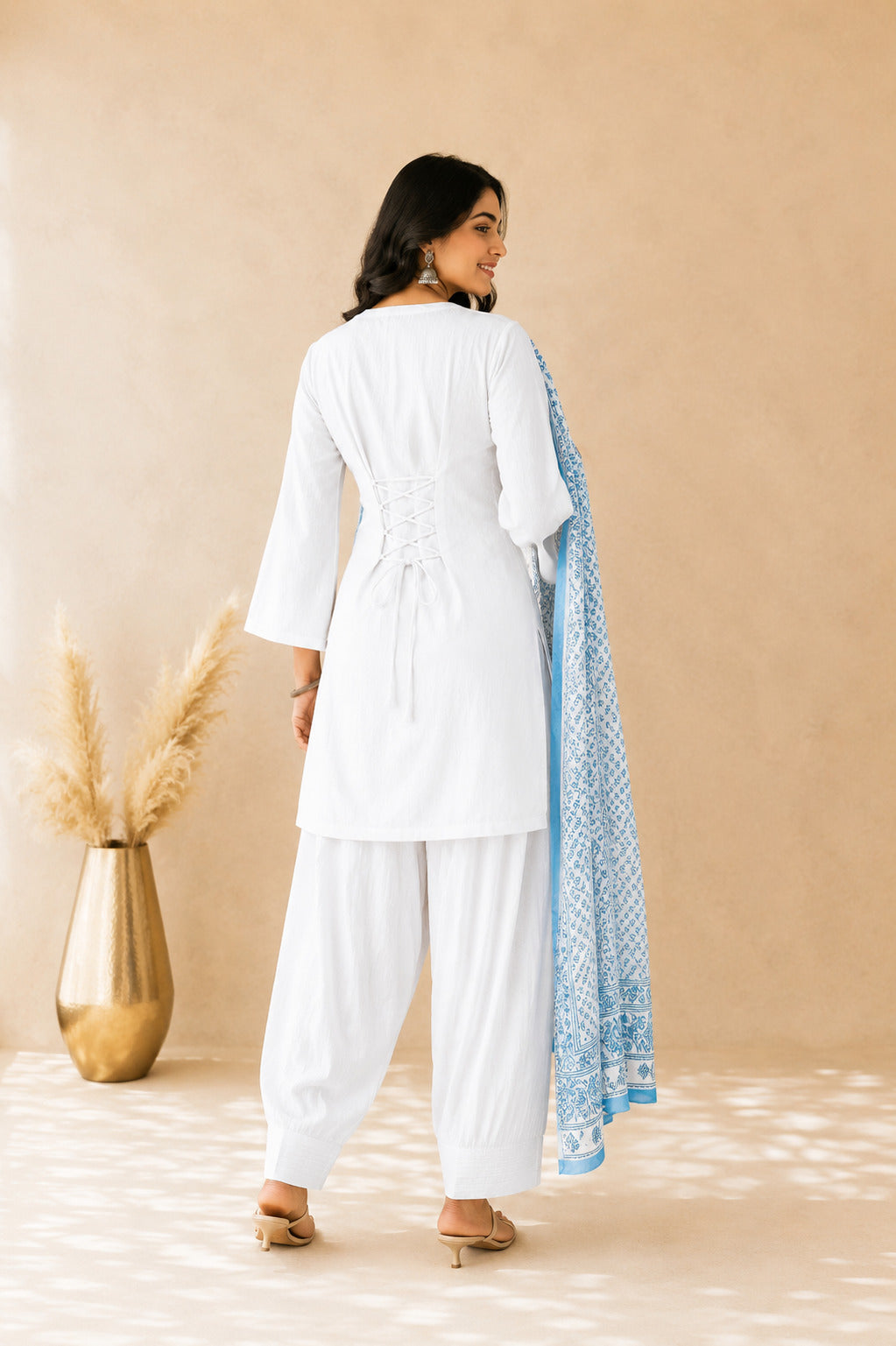 YAVIRA WHITE FARSHI SET