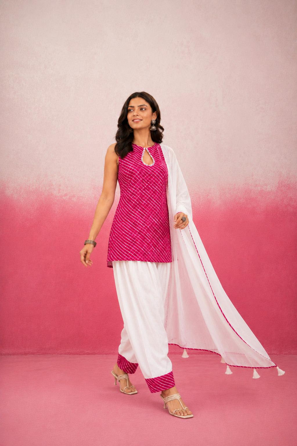 ARUNIKA PINK MOTHRA FARSHI SET