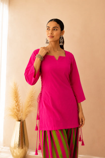 AYAH MAGENTA COTTON DETAILED FARSHI SET