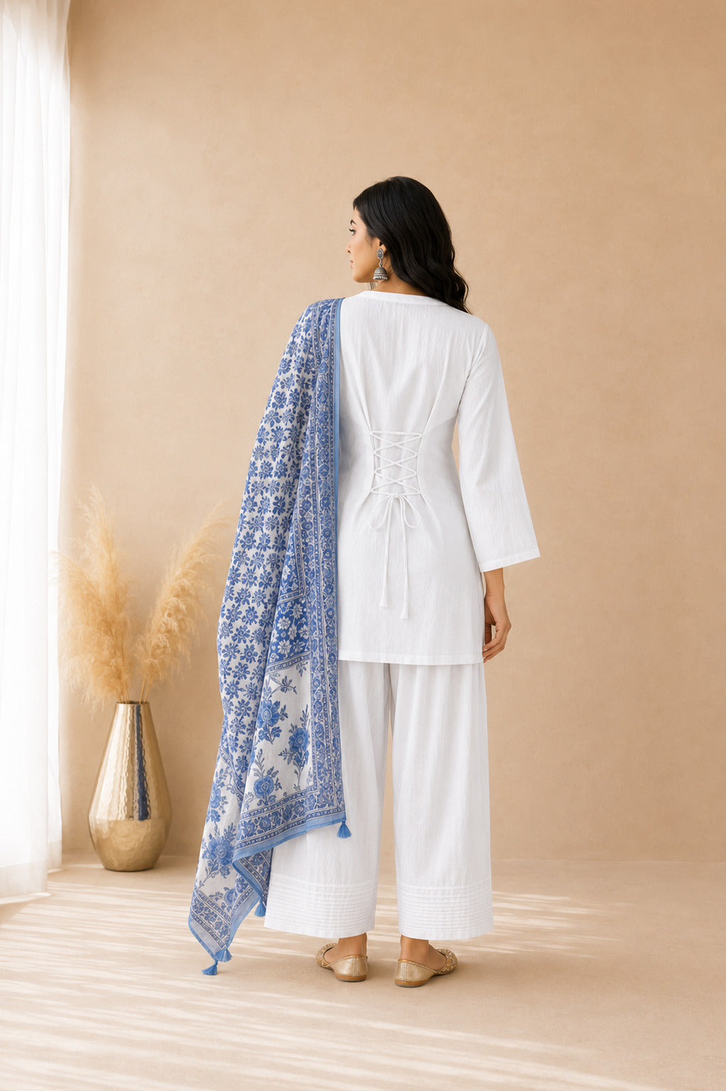 AVYANA WHITE FARSHI SET