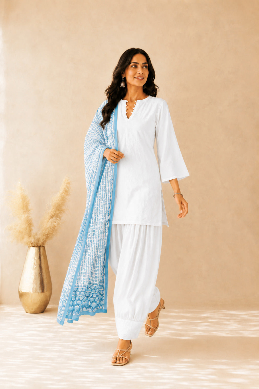 YAVIRA WHITE FARSHI SET