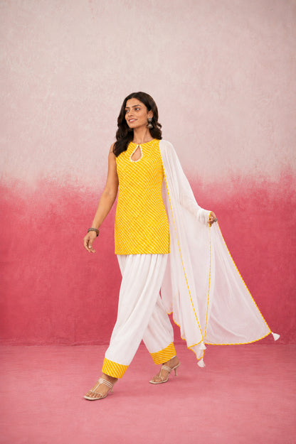 TRINAYA YELLOW MOTHRA FARSHI SET