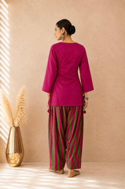 AYAH MAGENTA COTTON DETAILED FARSHI SET