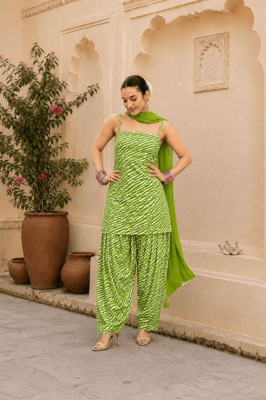 SHAHEEN GREEN LEHERIYA FARSHI SET