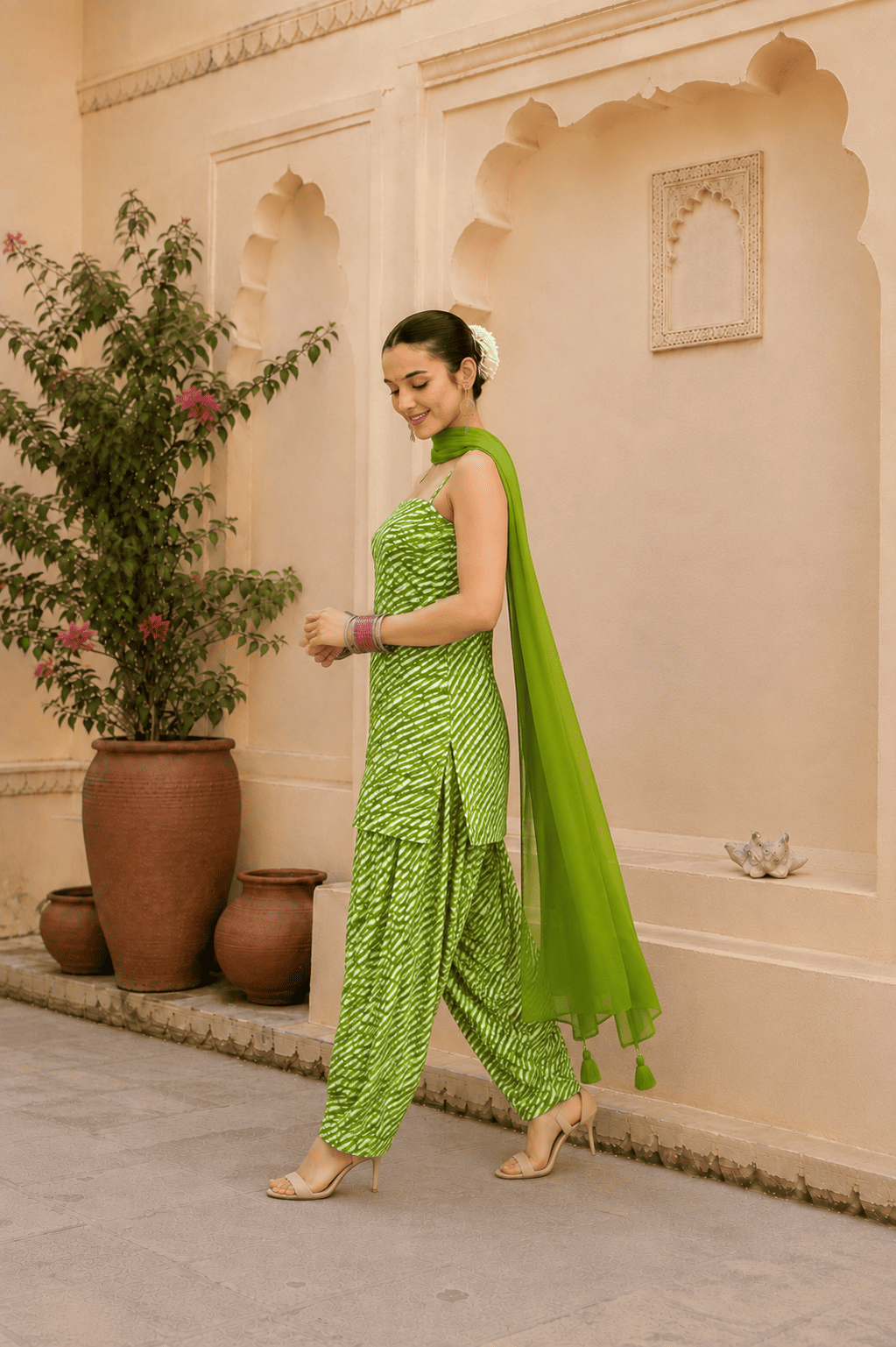 SHAHEEN GREEN LEHERIYA FARSHI SET