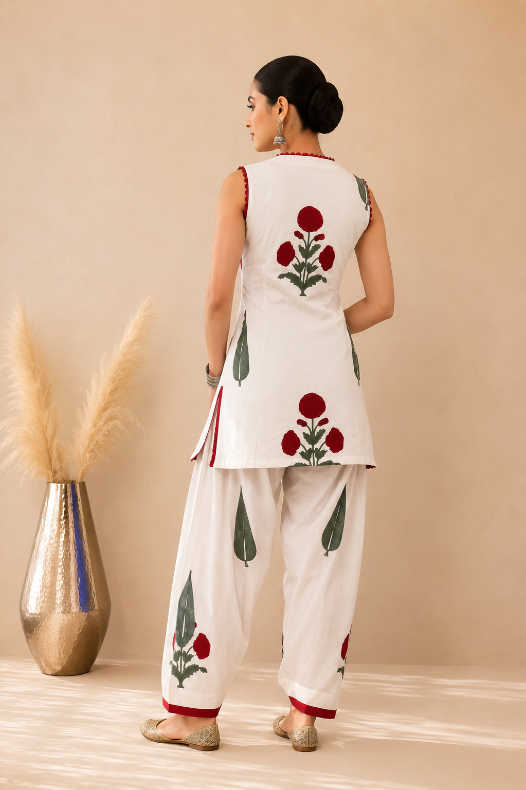 SADIA WHITE BLOCK PRINTED FARSHI SET