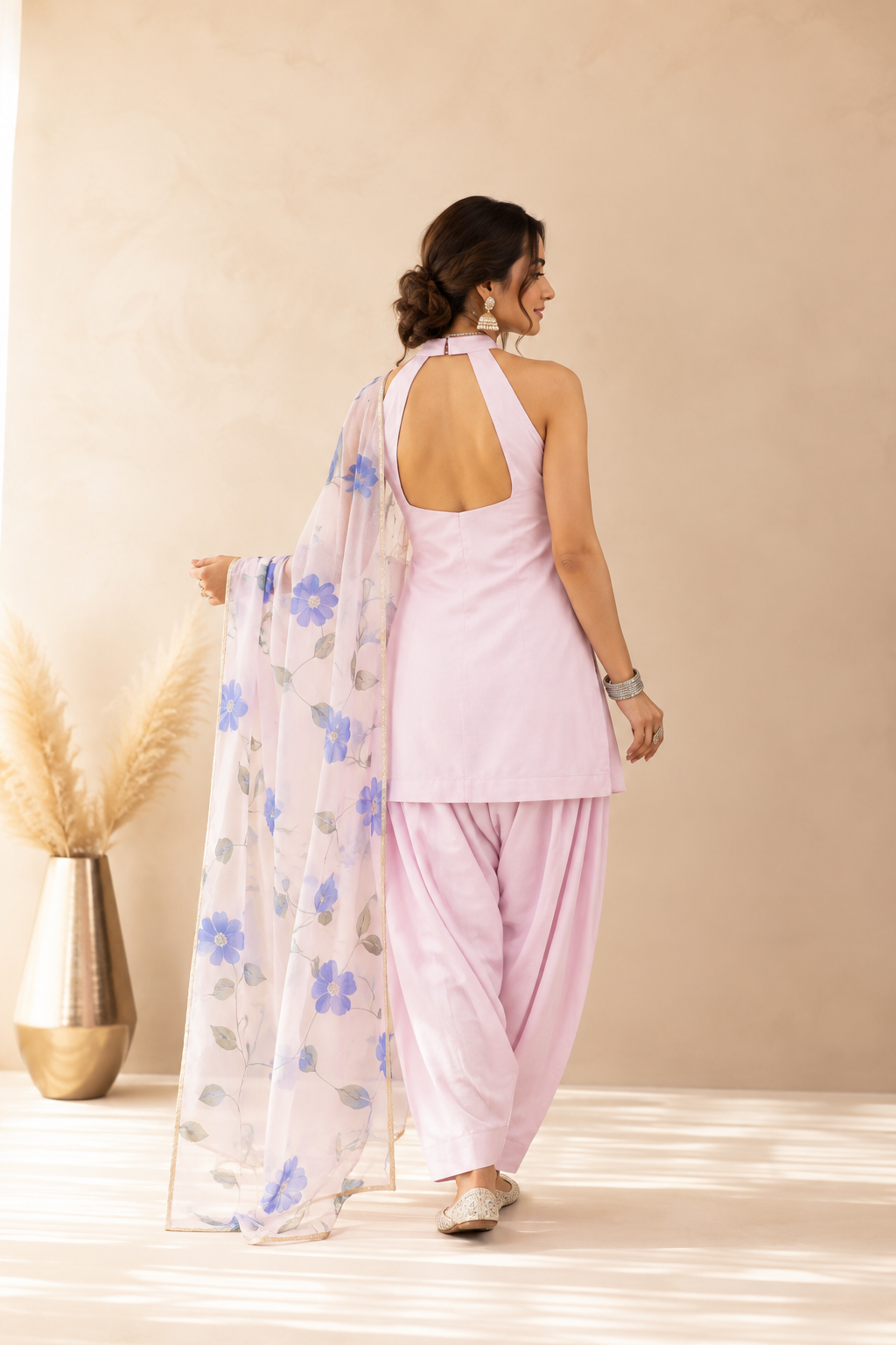 SAIMA PASTEL PINK HANDPAINTED DUPATTA FARSHI SET
