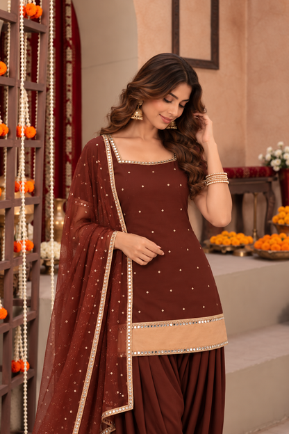 EESHA COCO CHAMPAGNE COLOR BLOCK FARSHI SET