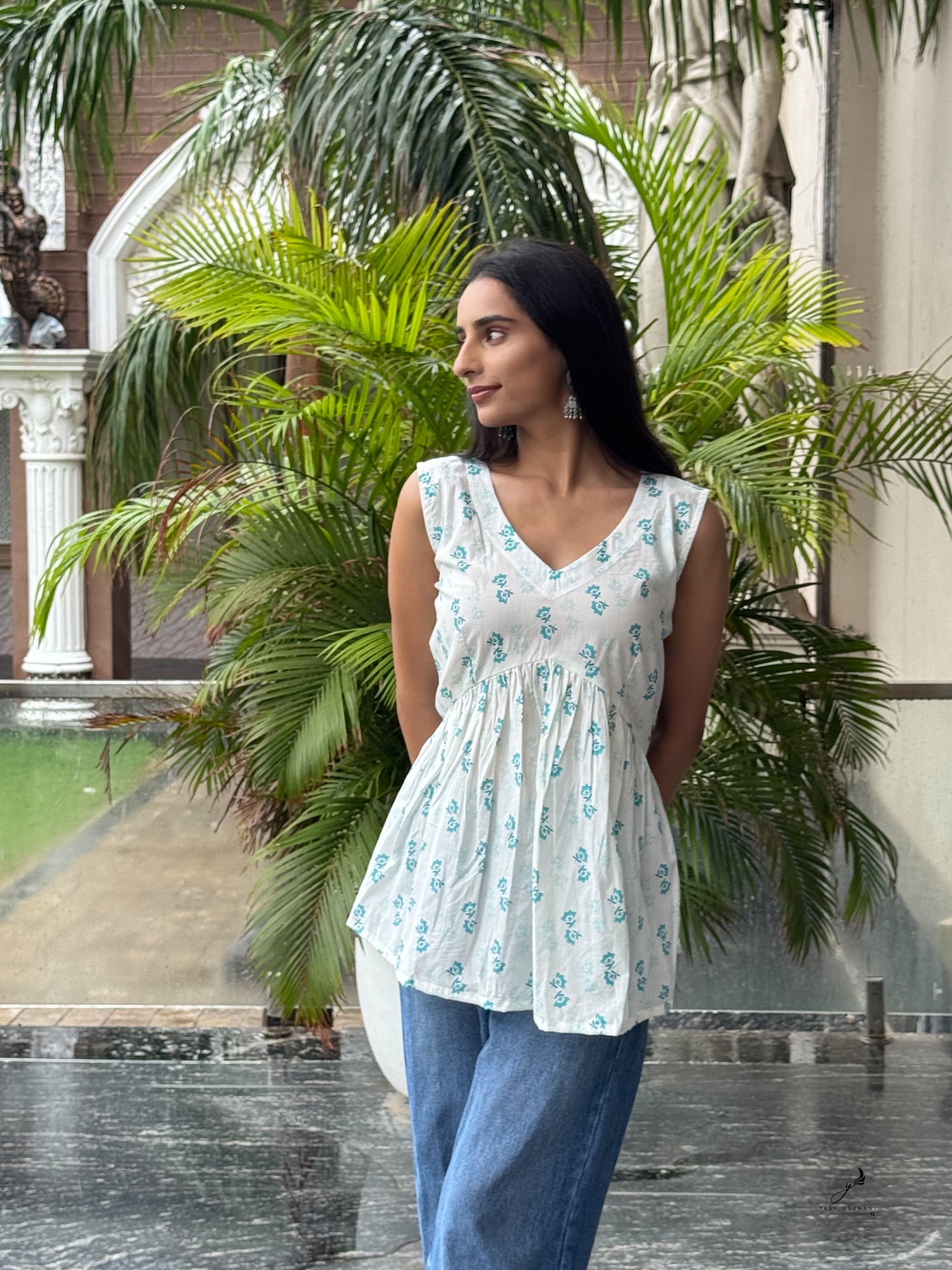 DIVIRA COTTON FLORAL SLEEVELESS SHORT KURTI