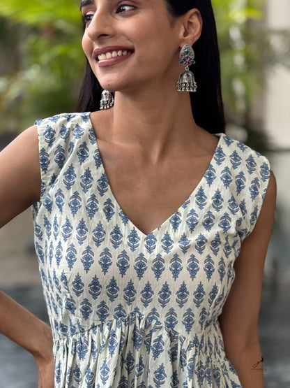 KAUSHIKI COTTON SLEEVELESS SHORT KURTI