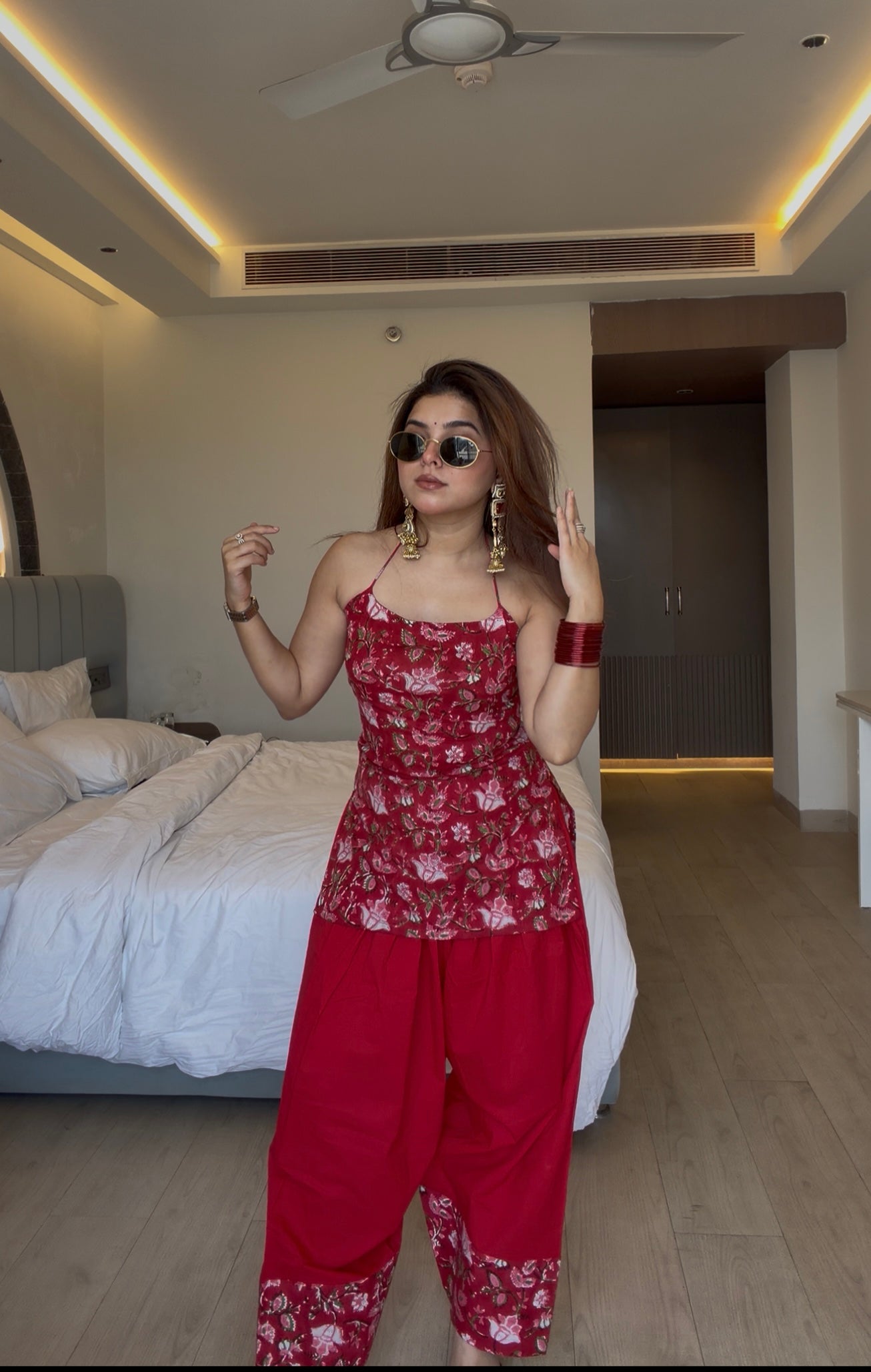 RUKHSAR RED FLORAL FARSHI SET WITH DUPATTA