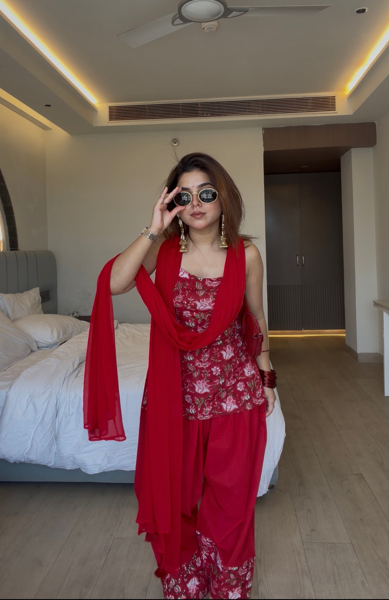 RUKHSAR RED FLORAL FARSHI SET WITH DUPATTA