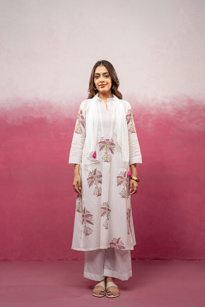 TRIVAYA WHITE KURTA SET WITH SCARF