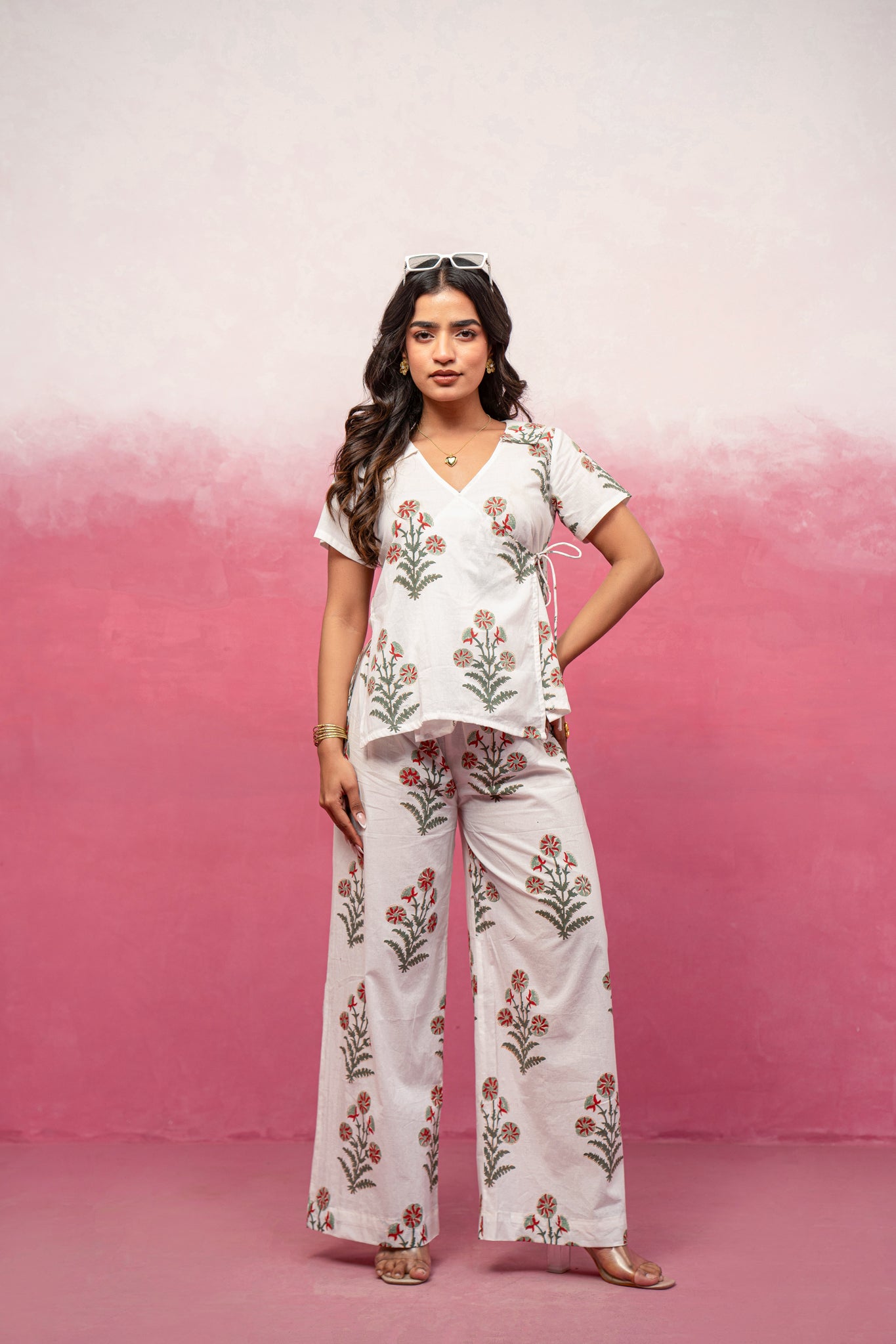 VASIRA WHITE FLORAL ANGARAKHA COORD SET – Deasha India