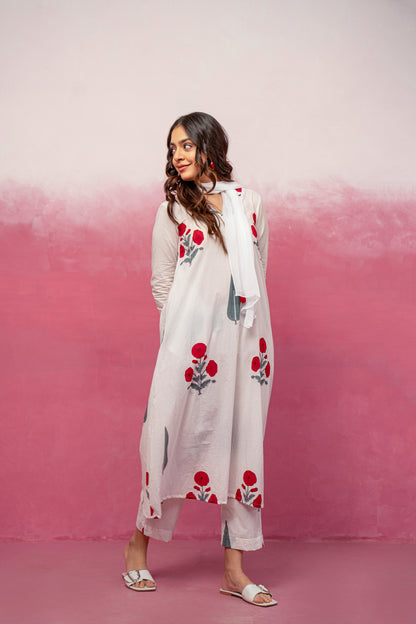 NEERA WHITE KURTA SET WITH SCARF